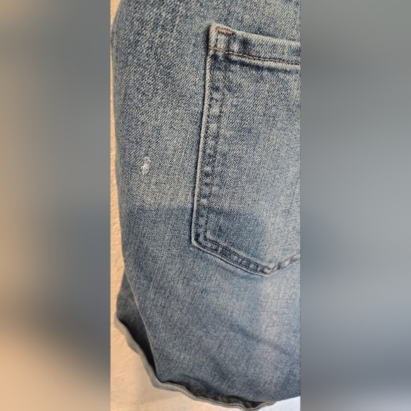 Old Navy the Sweet Heart Jean Shorts 16 - Picture 3 of 4